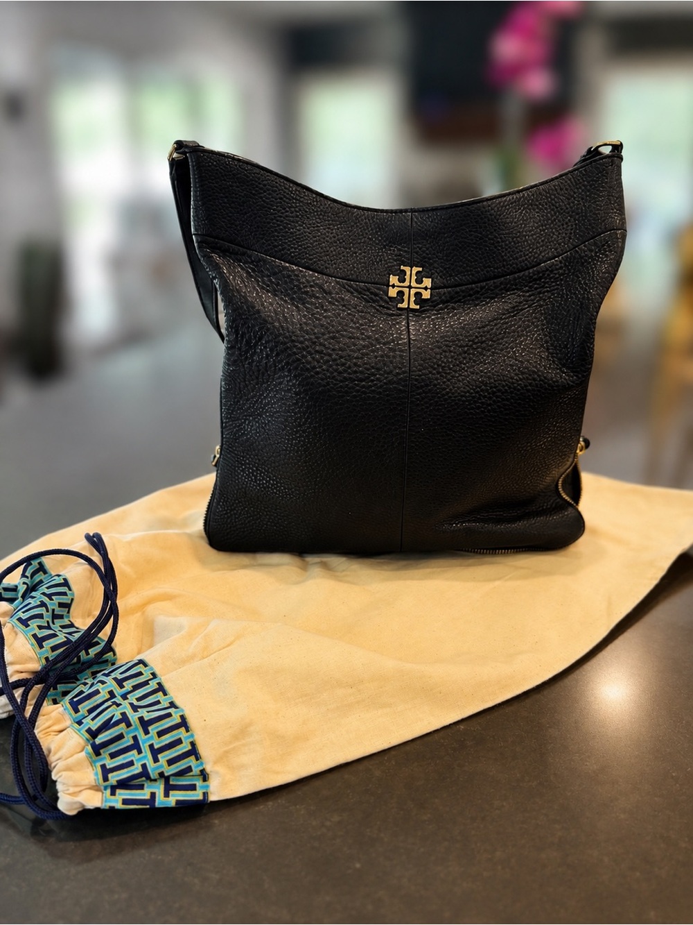 Tory Burch Ivy Pebbled Leather Hobo Shoulder Bag Black